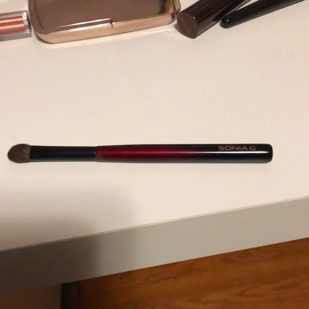 Sonia G Worker One brush